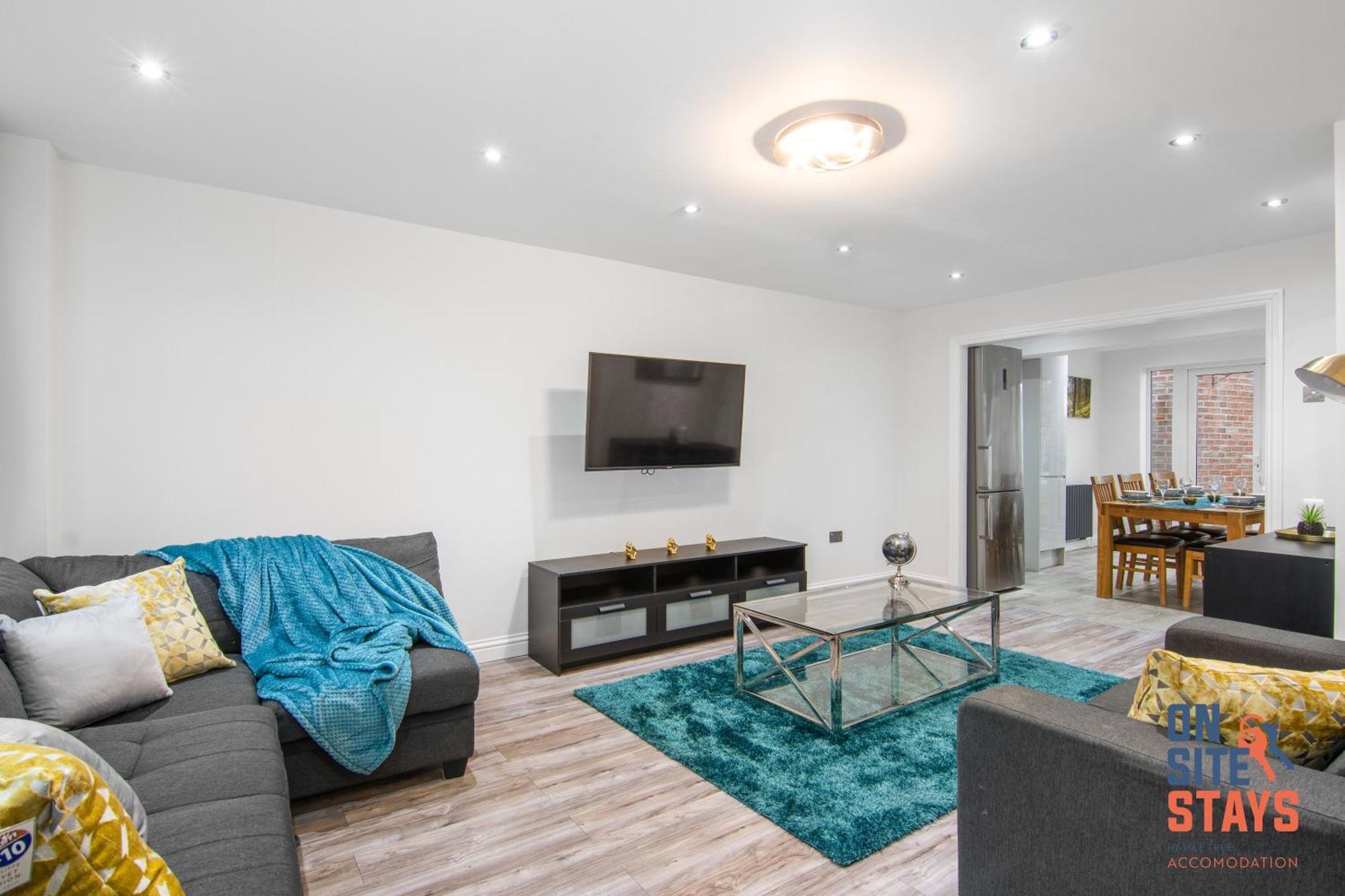 Onsitestays - Spacious 3 Bed House With Garden, Wifi & 4 Plus Parking Грейвсенд Экстерьер фото